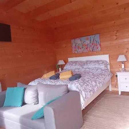 Ceaser's Is A Cosy 1 Bedroom Appartement Lahinch