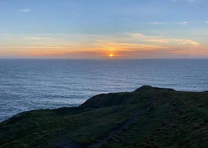 Ceaser's Is A Cosy 1 Bedroom דירה להינץ'