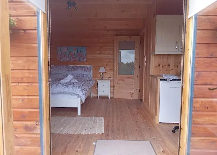 דירה Ceaser's Is A Cosy 1 Bedroom להינץ'